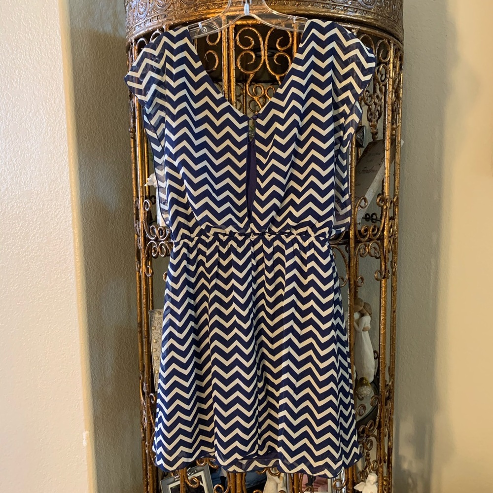 Speechless Chevron Pattern Dress - image 4